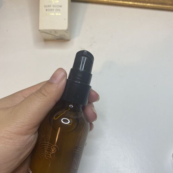 1809 Collection Surf Glow Body Oil Free People 60ml - Picture 5 of 9